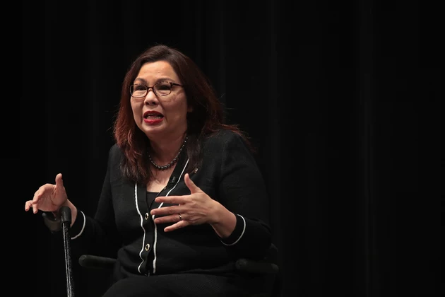 Illinois Senator Breaks Her Leg in Half While Exercising and Laughs About it