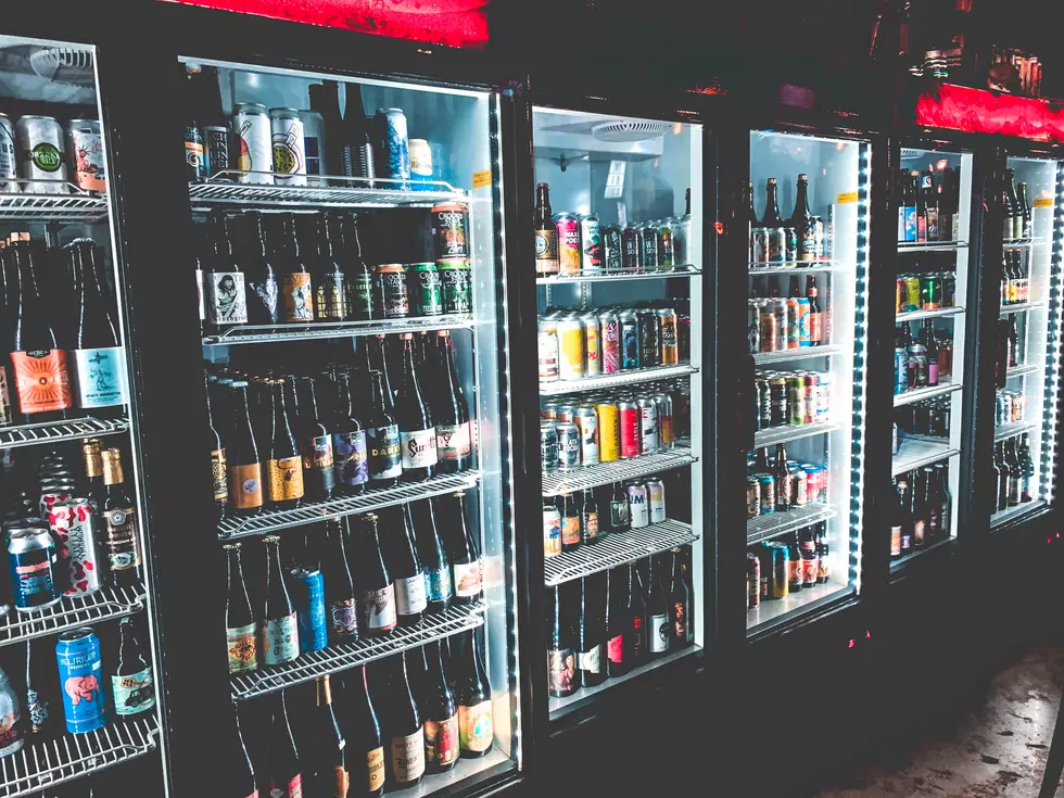 Does Illinois or Wisconsin Have The Trashier Favorite “Trashy Beer”?