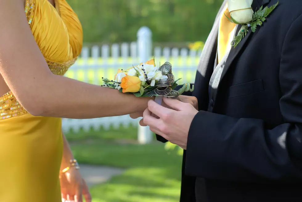 “Promposal” is a Thing?