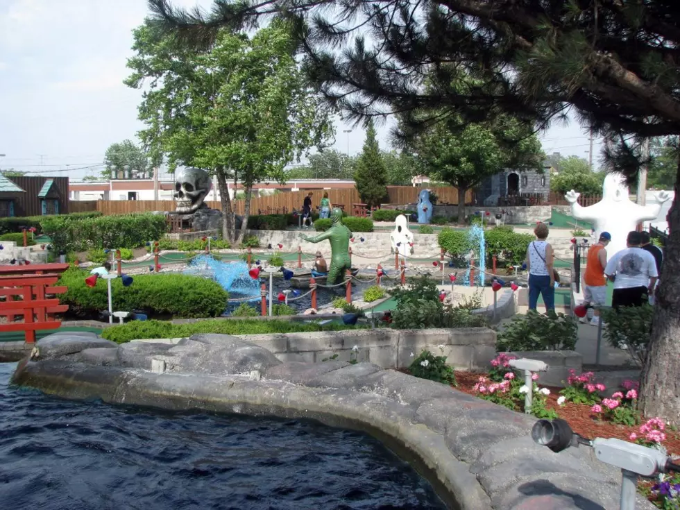 This Halloween-Themed Illinois Amusement Park Is Open for Year-Round Haunts