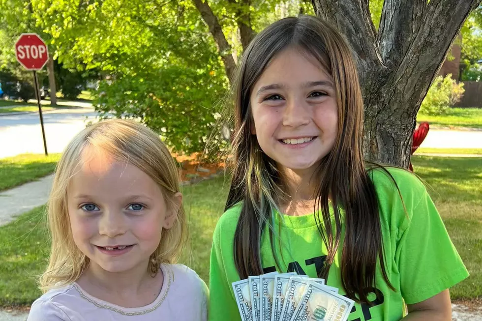 Wisconsin Girl Sells Massive Amounts of Lemonade To Honor Her Late Dad