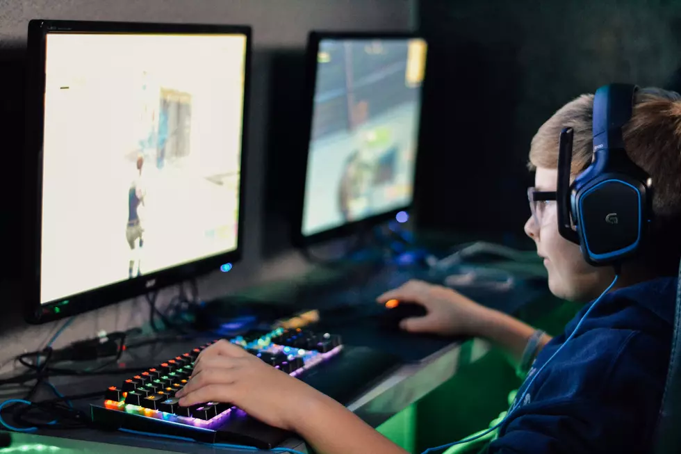 Illinois Parents: Did Your Kid Accidentally Buy Stuff in Fortnite? You Could Get a Refund